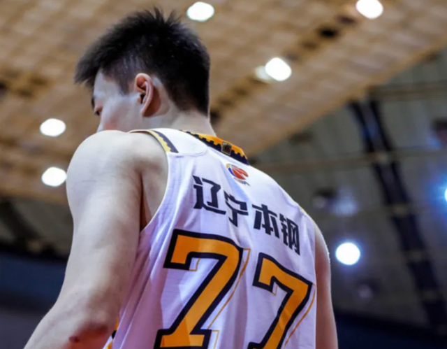 佛得角后卫迪尼伊:我们来世界杯不是陪跑,而是要全力拼下去