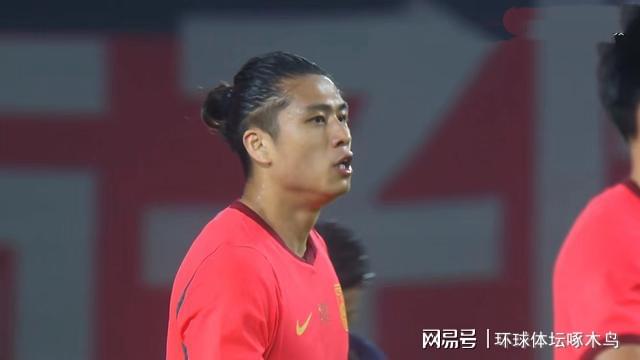 老鹰4年长约签下次轮秀,他确实是拿到了自己想要的合同?