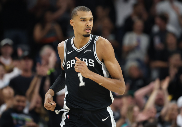 力压姚明!小斯:我是NBA历史第一个高中生身份获得年度最佳新秀