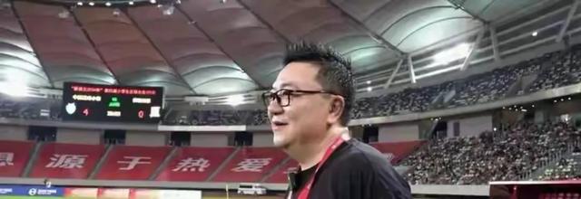 火箭一夜4消息!范乔丹降薪+伊森4年8000万?谢泼德距主控差一步