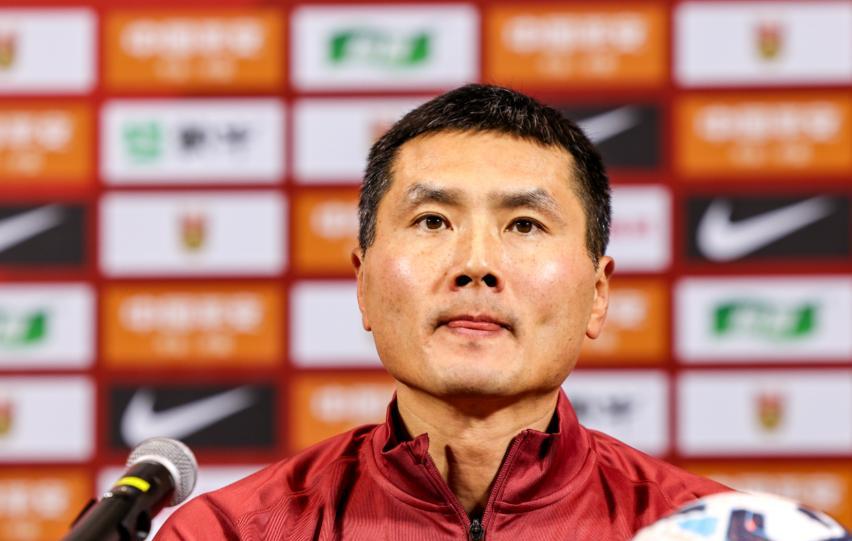 4年6000万到期!尼克斯冠军中锋成抢手货,他能签8700万大合同