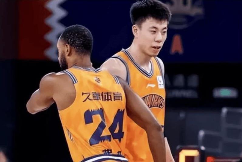 美媒扎心福克斯,米奇也被质疑!文班若想争冠,马刺要做出3改变