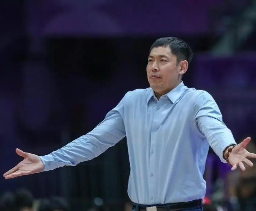 NBA总决赛战报:福克斯一级恶犯!马刺16分优势变3分,卡斯尔7中0