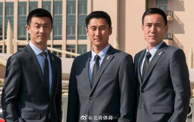 美职篮总决赛4比1淘汰马刺!纽约尼克斯时隔53年再次夺冠!