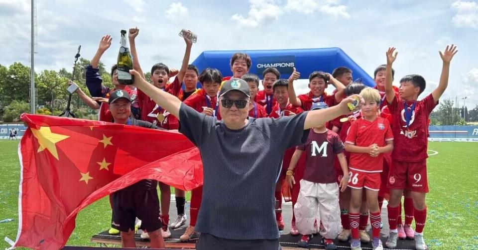 葡萄牙训练营现鳄鱼，C罗等人闭门不出